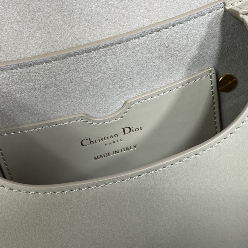 Dior Small Dior Bobby Bag(18-14-5cm) - DesignerGu