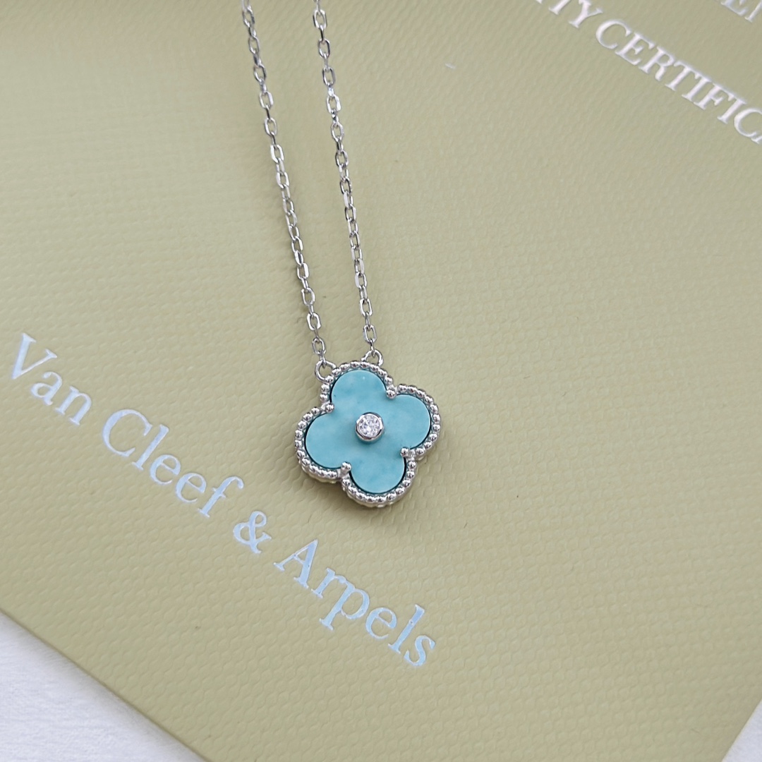 Van Cleef & Arpels Necklace - DesignerGu