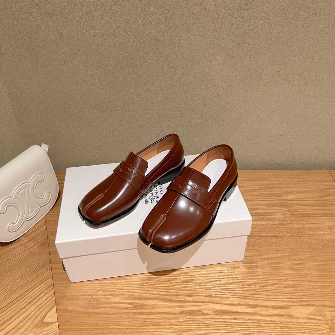 Maison Margiela Tabi Loafers - DesignerGu