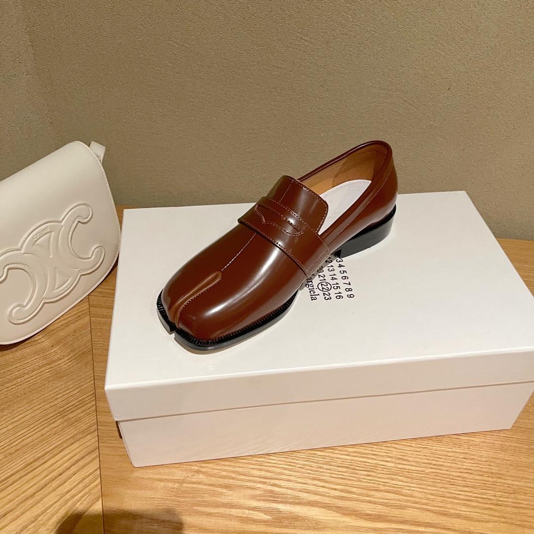 Maison Margiela Tabi Loafers - DesignerGu