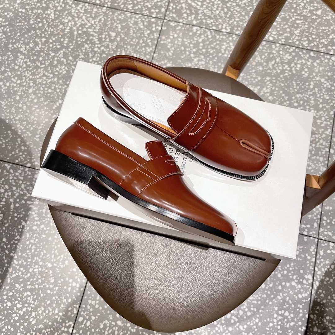 Maison Margiela Tabi Loafers - DesignerGu