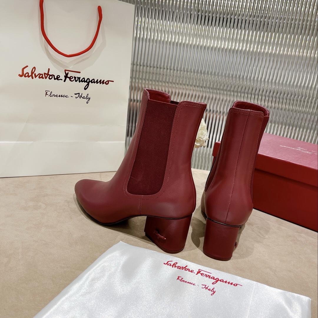 Ferragamo Leather Ankle Boot - DesignerGu