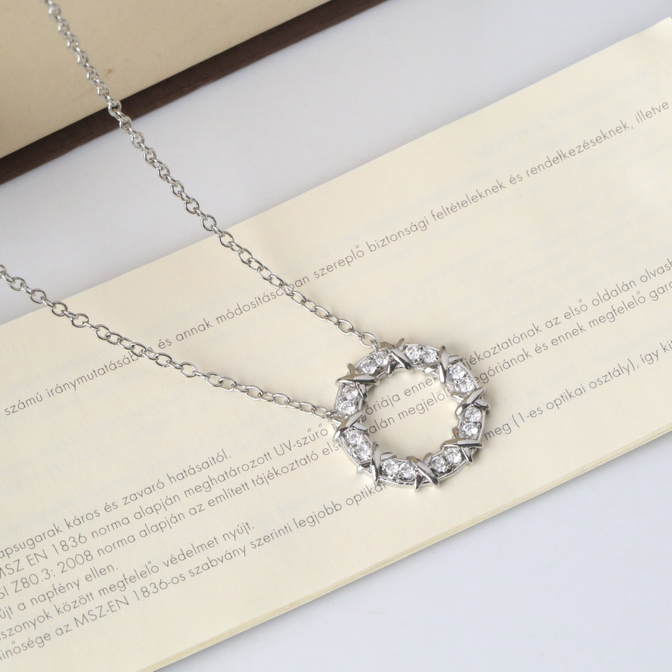 Tiffany&CO Sixteen Stone Circle Pendant - DesignerGu