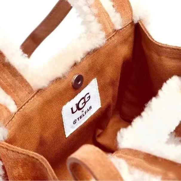 Telfar x UGG Shopping Bag(17-12-8cm)   - DesignerGu