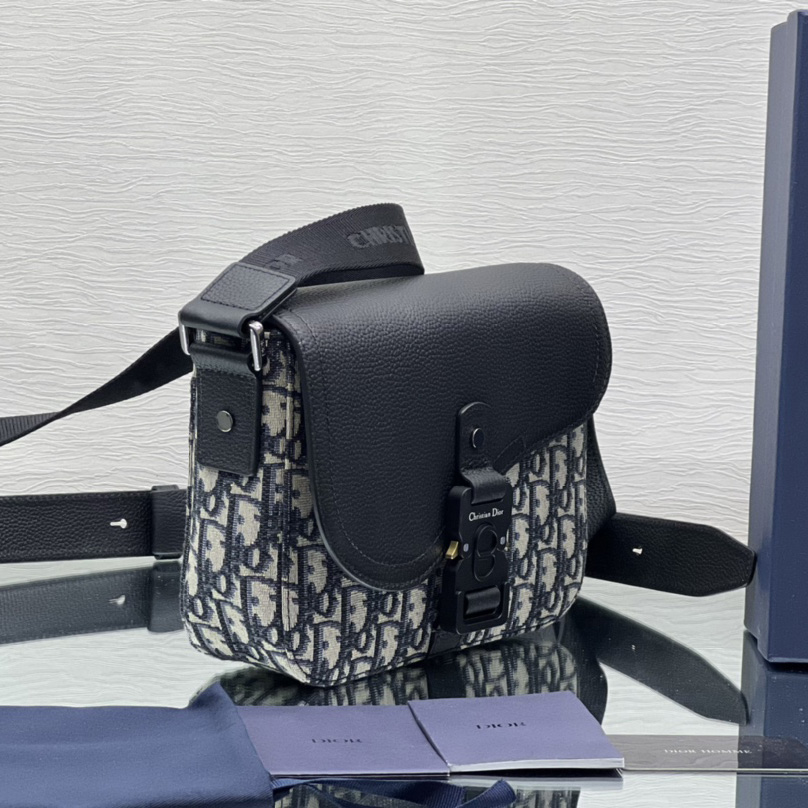 Dior Mini Saddle Bag With Strap(23-18-6 cm) - DesignerGu