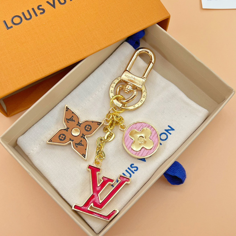 Louis Vuitton Spring Street Bag Charm and Key Holder   M00556 - DesignerGu