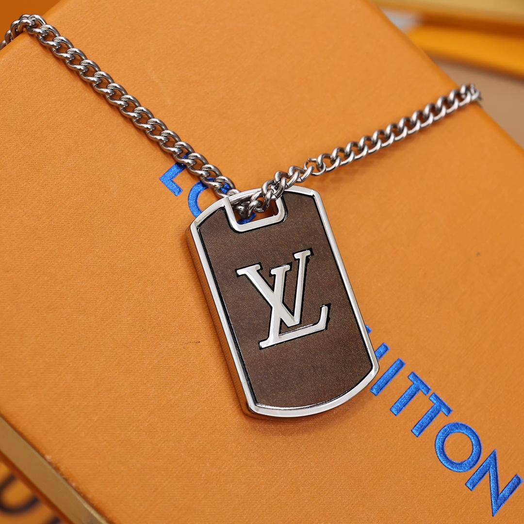 Louis Vuitton LV Shades Locket Pendent     M00883 - DesignerGu