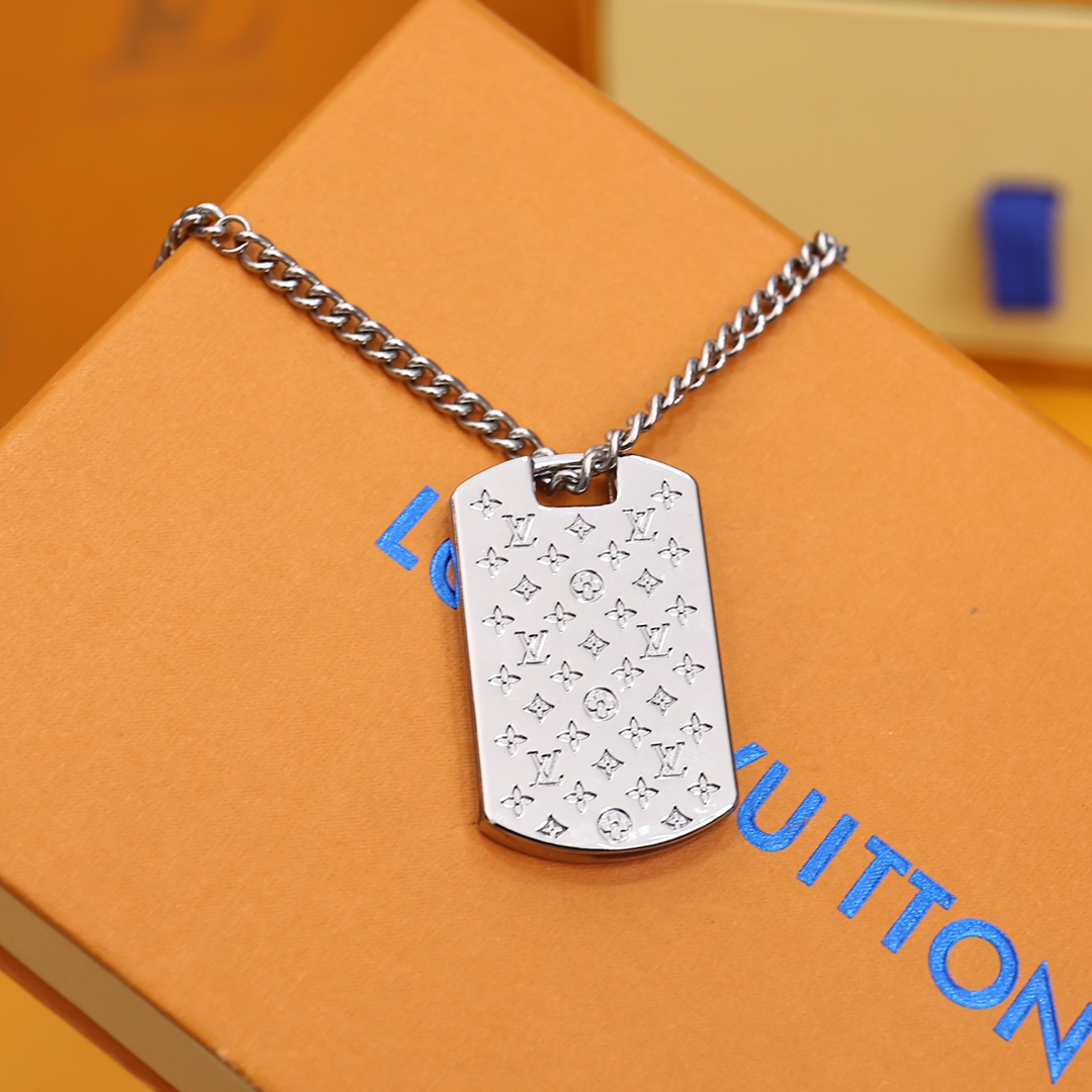 Louis Vuitton LV Shades Locket Pendent     M00883 - DesignerGu