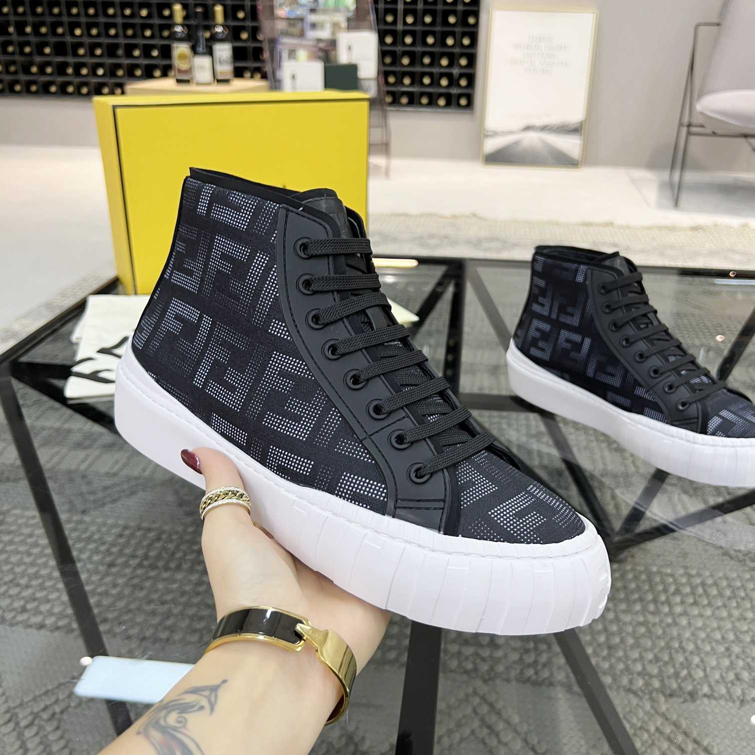 Fendi Logo Sneaker - DesignerGu