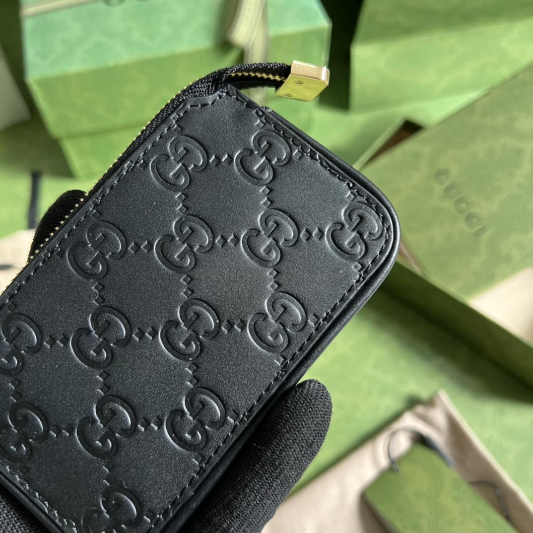 Gucci Signature Key Case(12-7.5-1.5cm) - DesignerGu