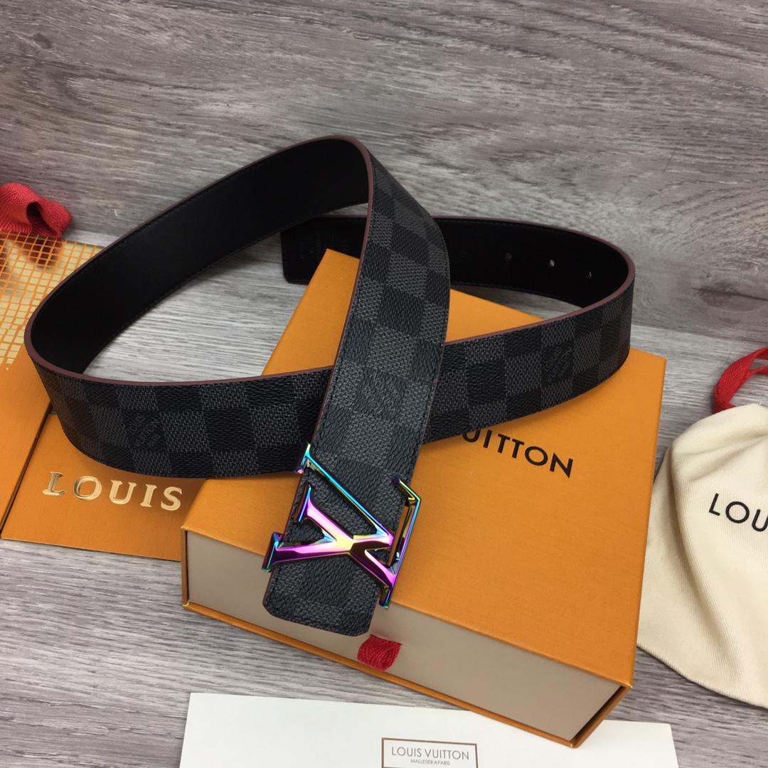 Louis Vuitton  LV Initiales 40mm Reversible Belt - DesignerGu