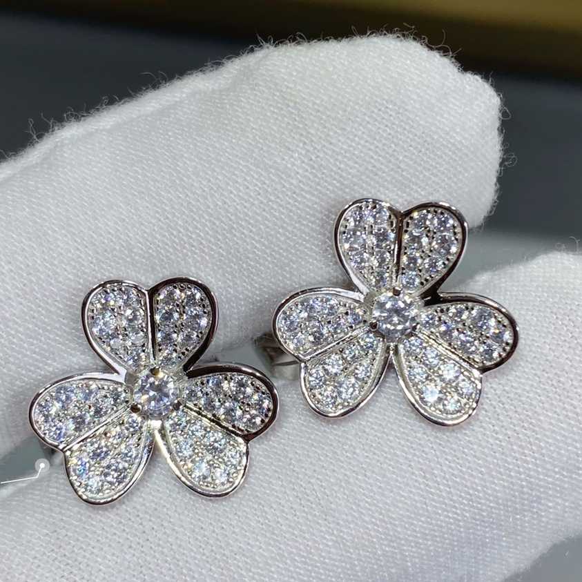 Van Cleef & Arpels Earrings - DesignerGu