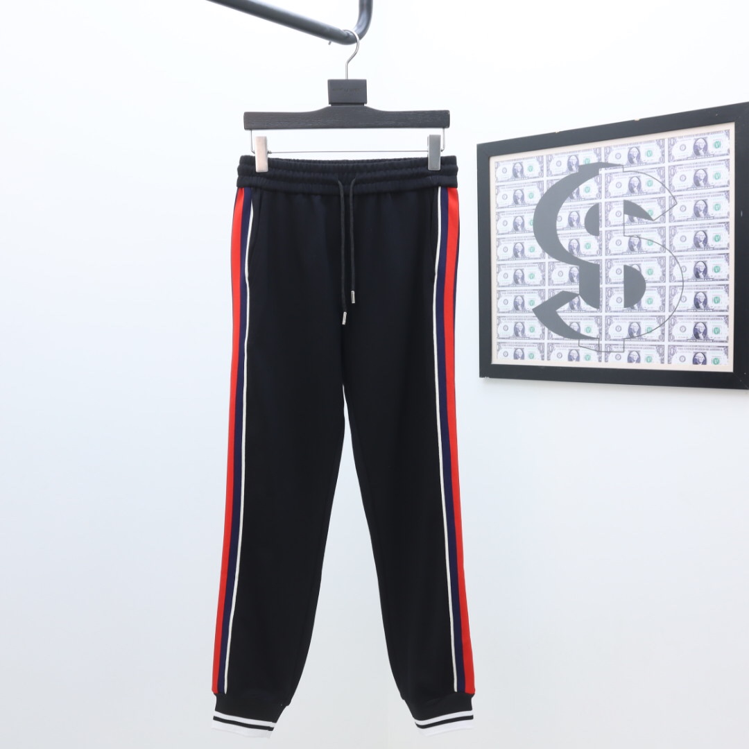 Gucci Zip Jacket & Jogging Pants - DesignerGu