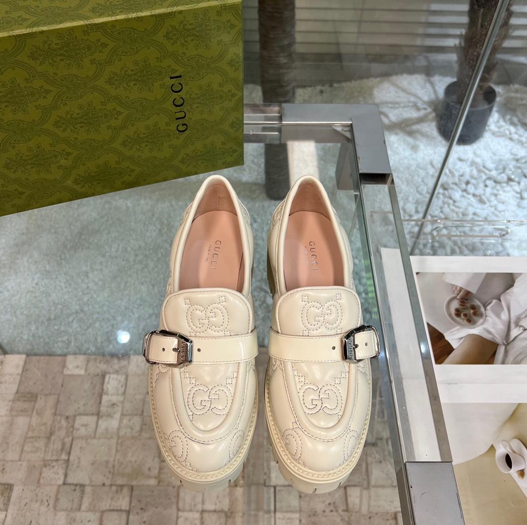 Gucci Women's GG Matelassé Shoe - DesignerGu