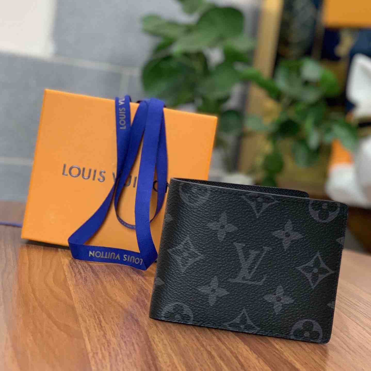 Louis Vuitton Multiple Wallet (11-8.5-1cm)     M61695 - DesignerGu