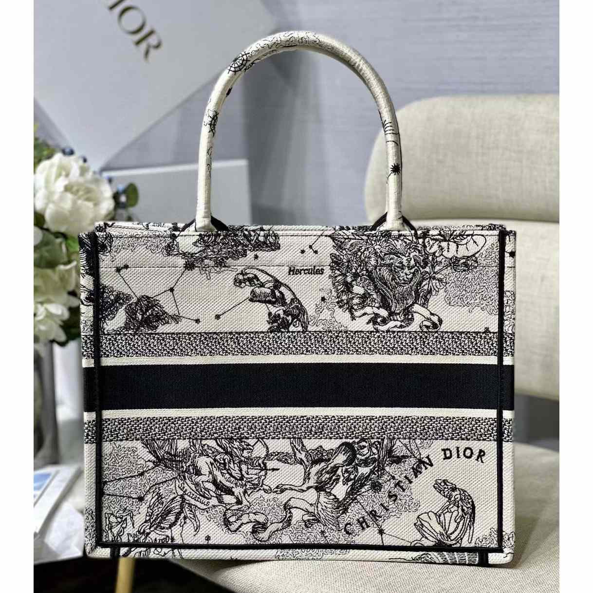 Dior Oblique Embroidered Book Tote（36.5-28-17.5CM）-Embroiderable Characters - DesignerGu