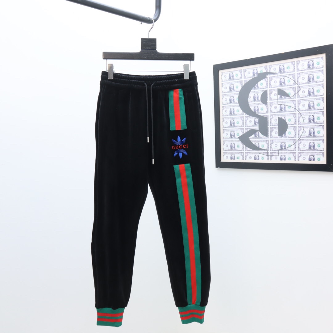 Gucci Zip Jacket & Jogging Pants - DesignerGu