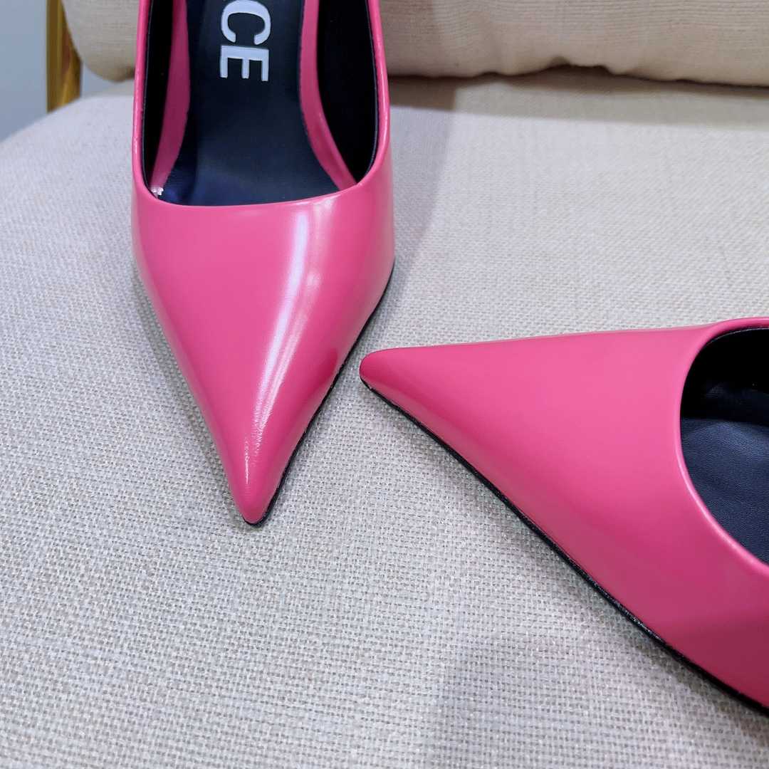 Versace Pin-Point Pumps - DesignerGu