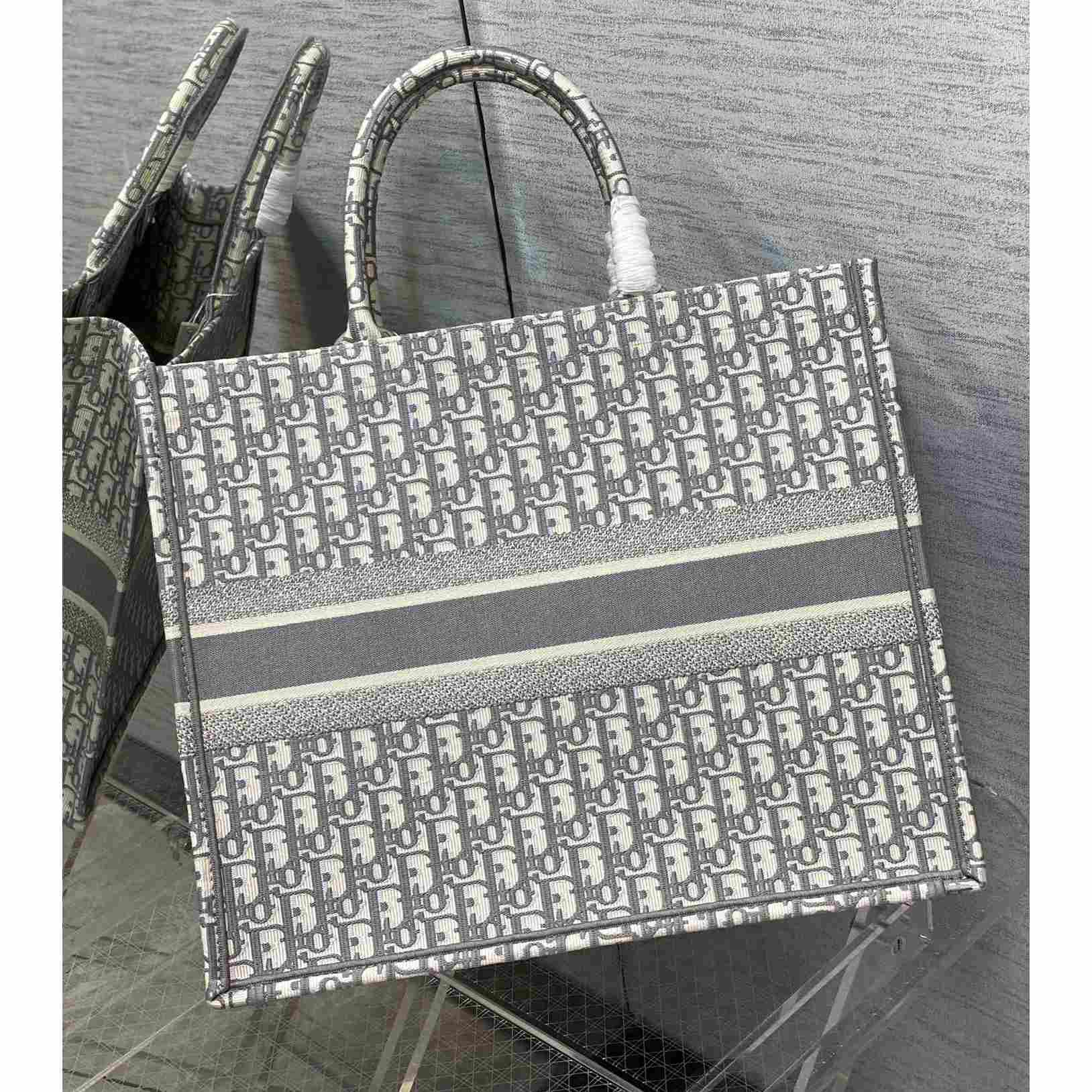 Dior Large Dior Book Tote - DesignerGu