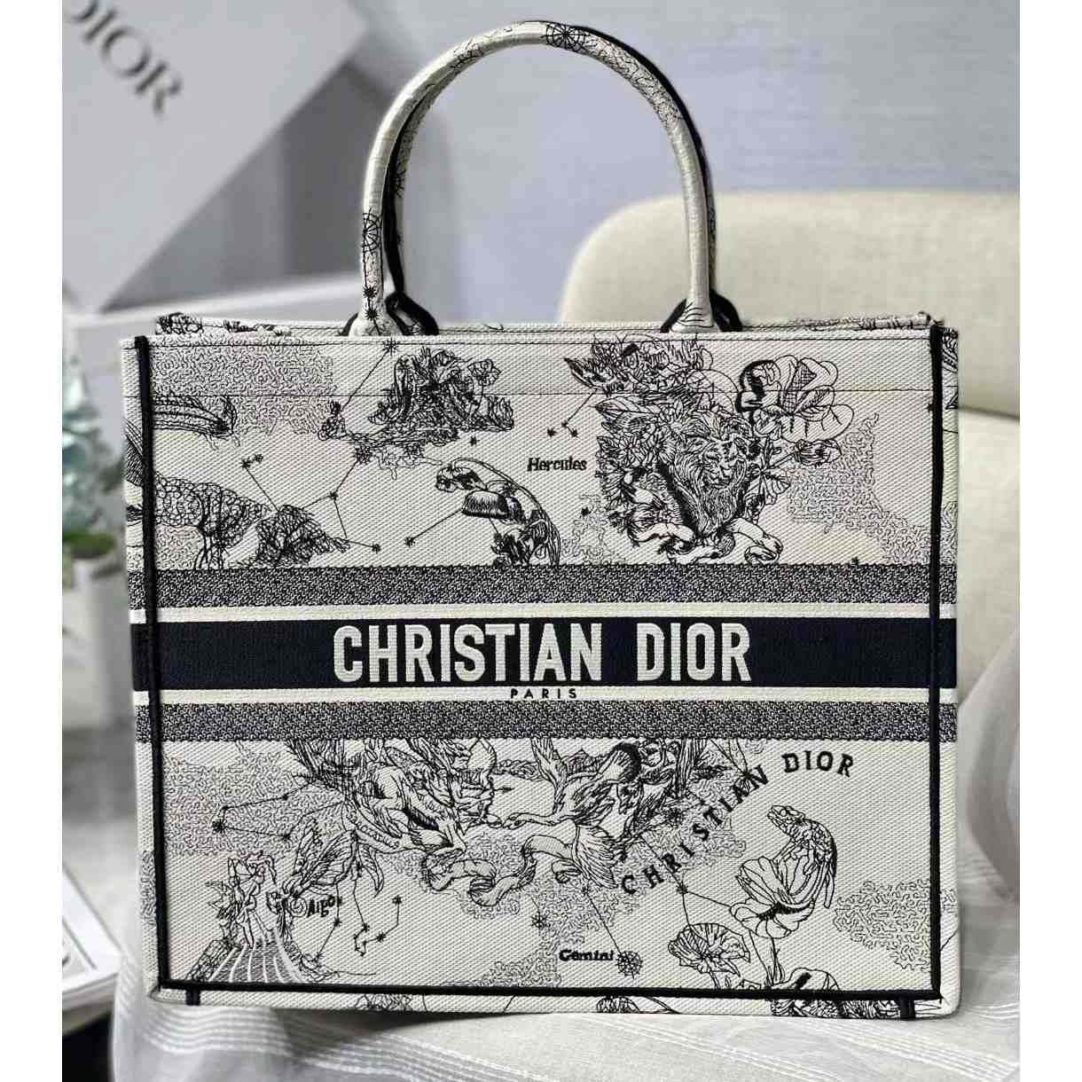 Dior Oblique Embroidered Book Tote(41.5-25-18cm) - DesignerGu