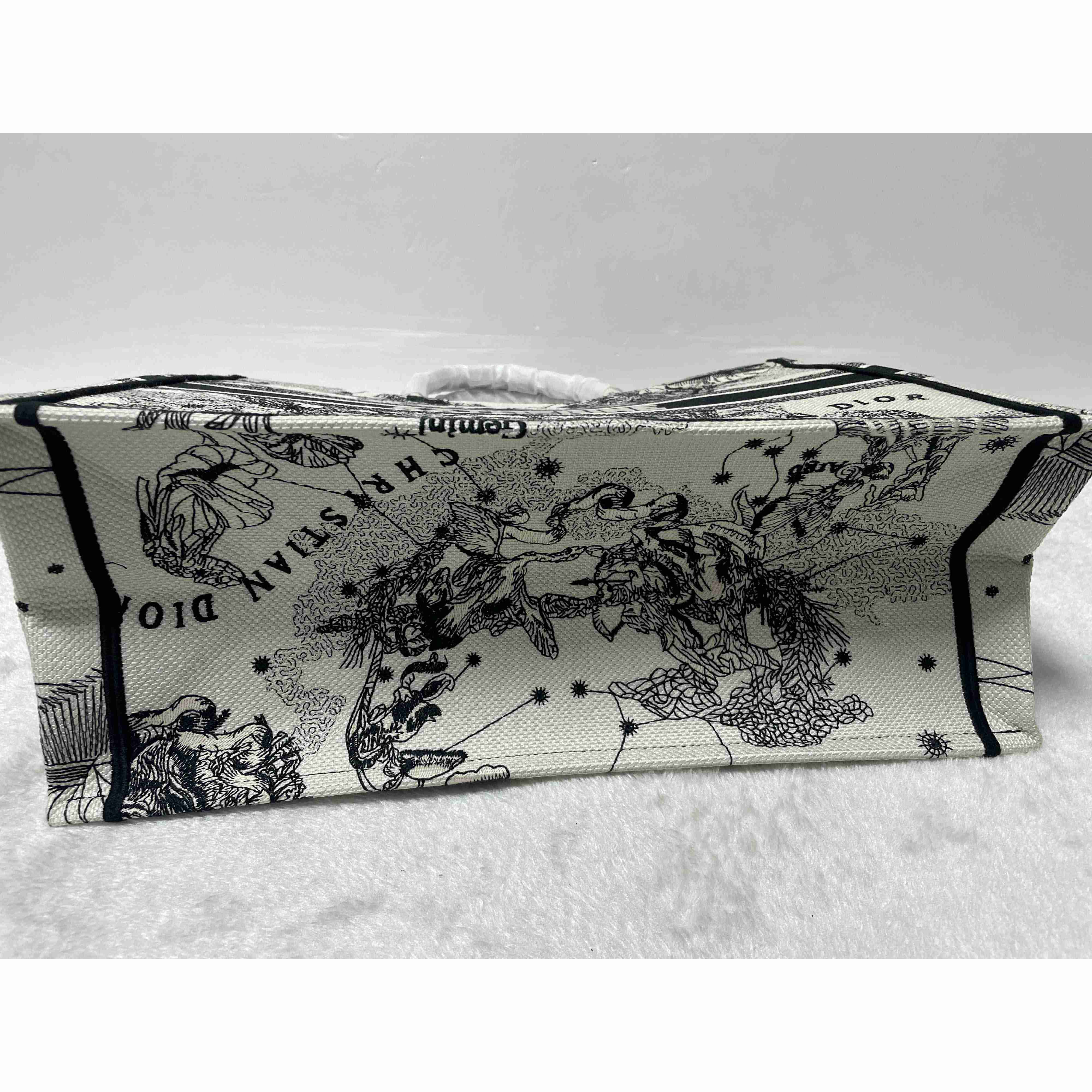 Dior Oblique Embroidered Book Tote(41.5-25-18cm)-Embroiderable Characters - DesignerGu