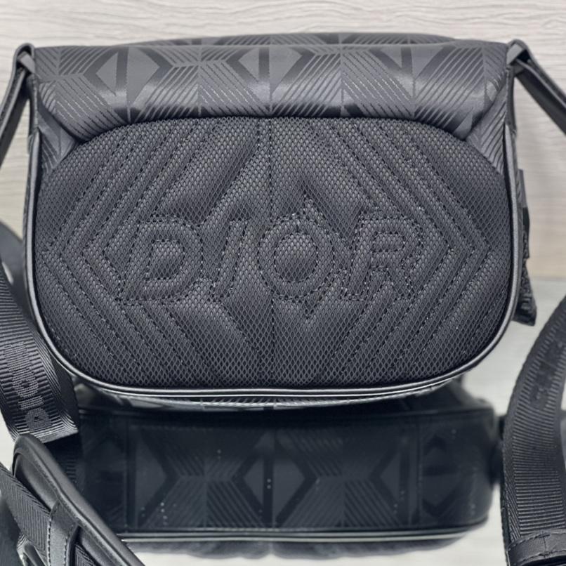 Dior Explorer Pouch With Strap - DesignerGu