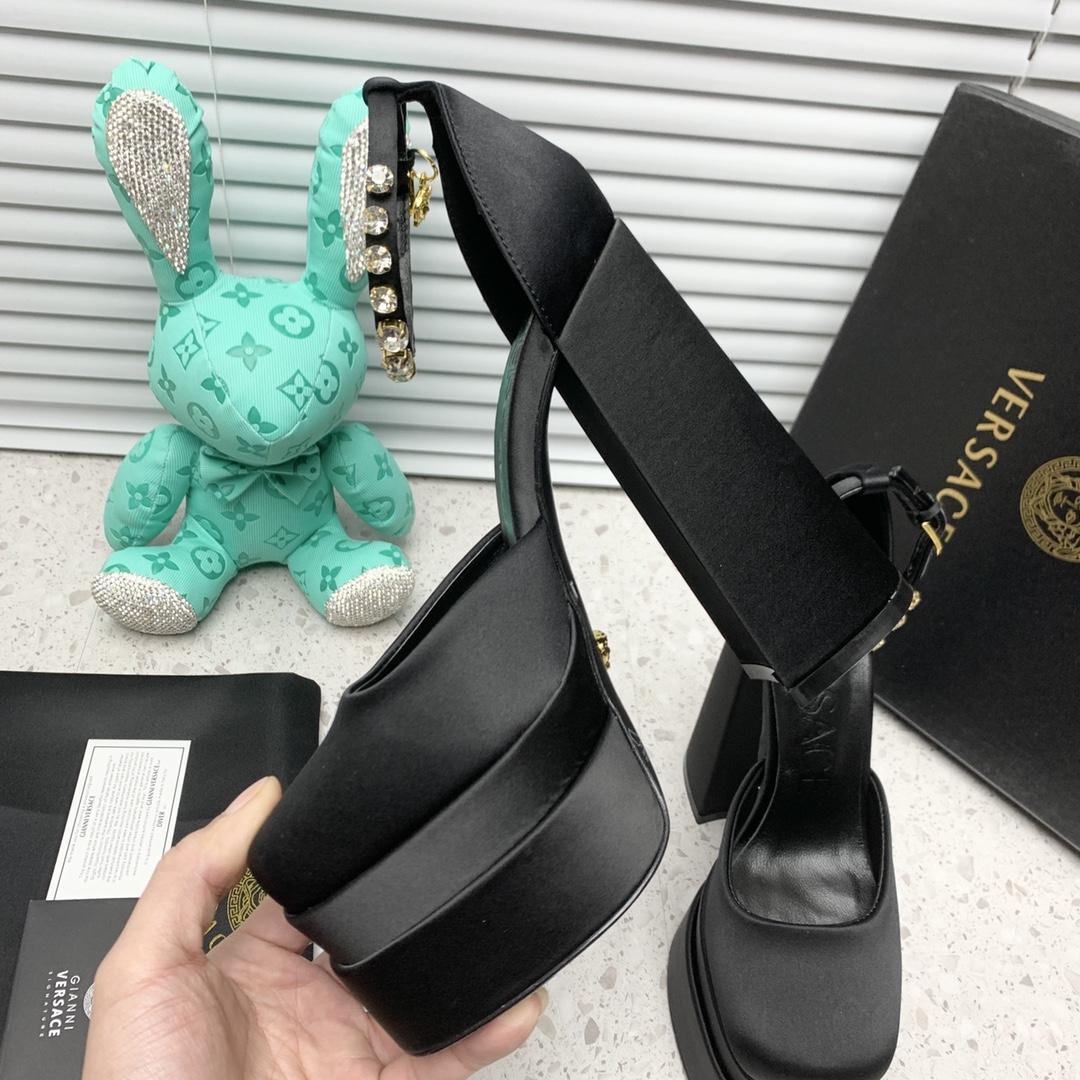 Versace Medusa Aevitas Satin Platform Pumps - DesignerGu