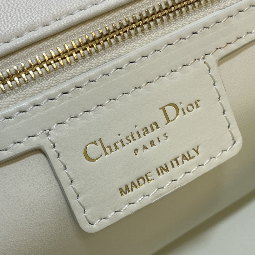 Dior Medium Dior Caro Bag - DesignerGu