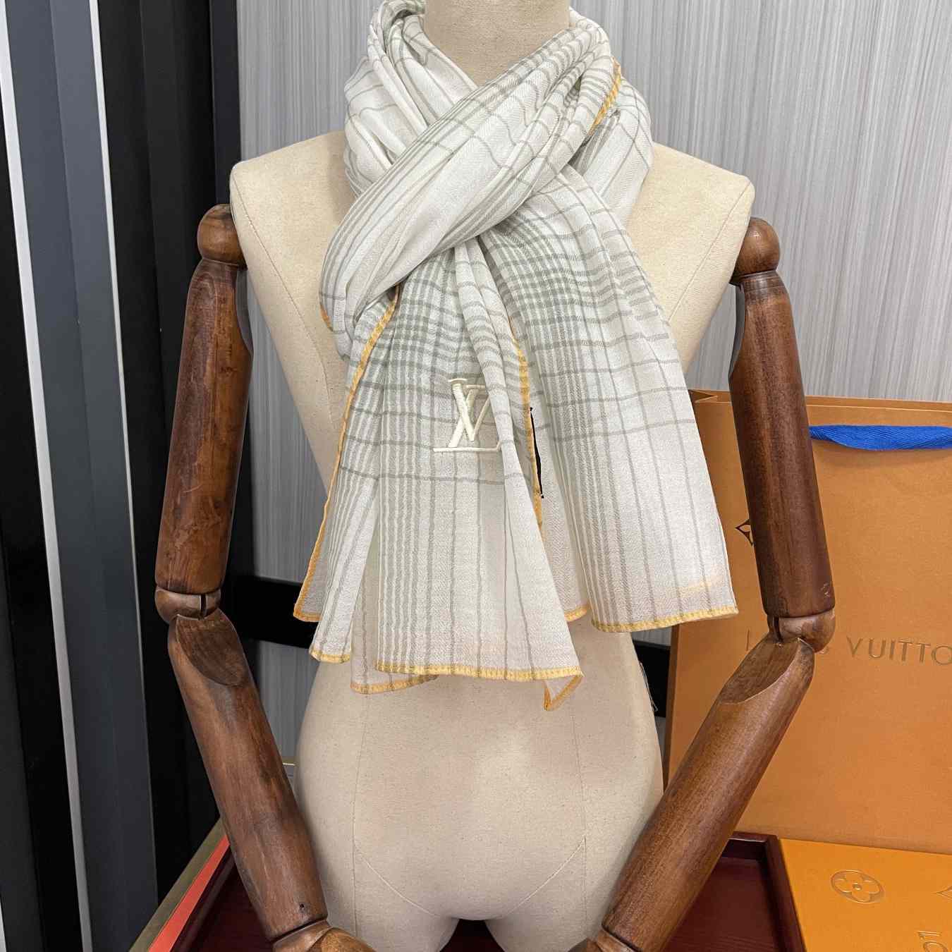 Louis Vitton Scarf    90x200cm - DesignerGu