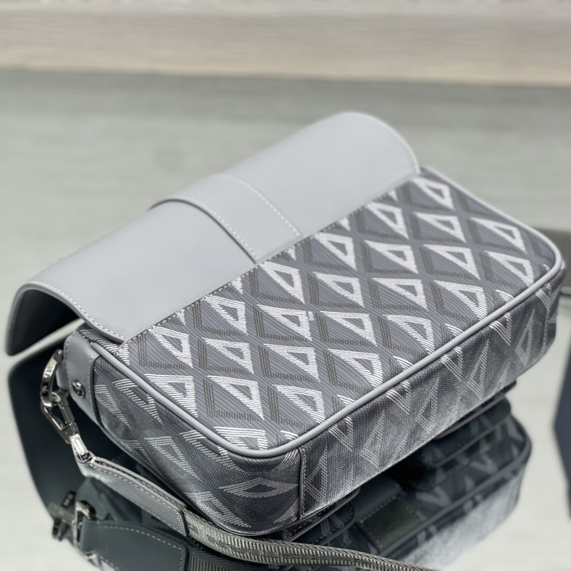 Dior Hit The Road Bag With Strap - DesignerGu