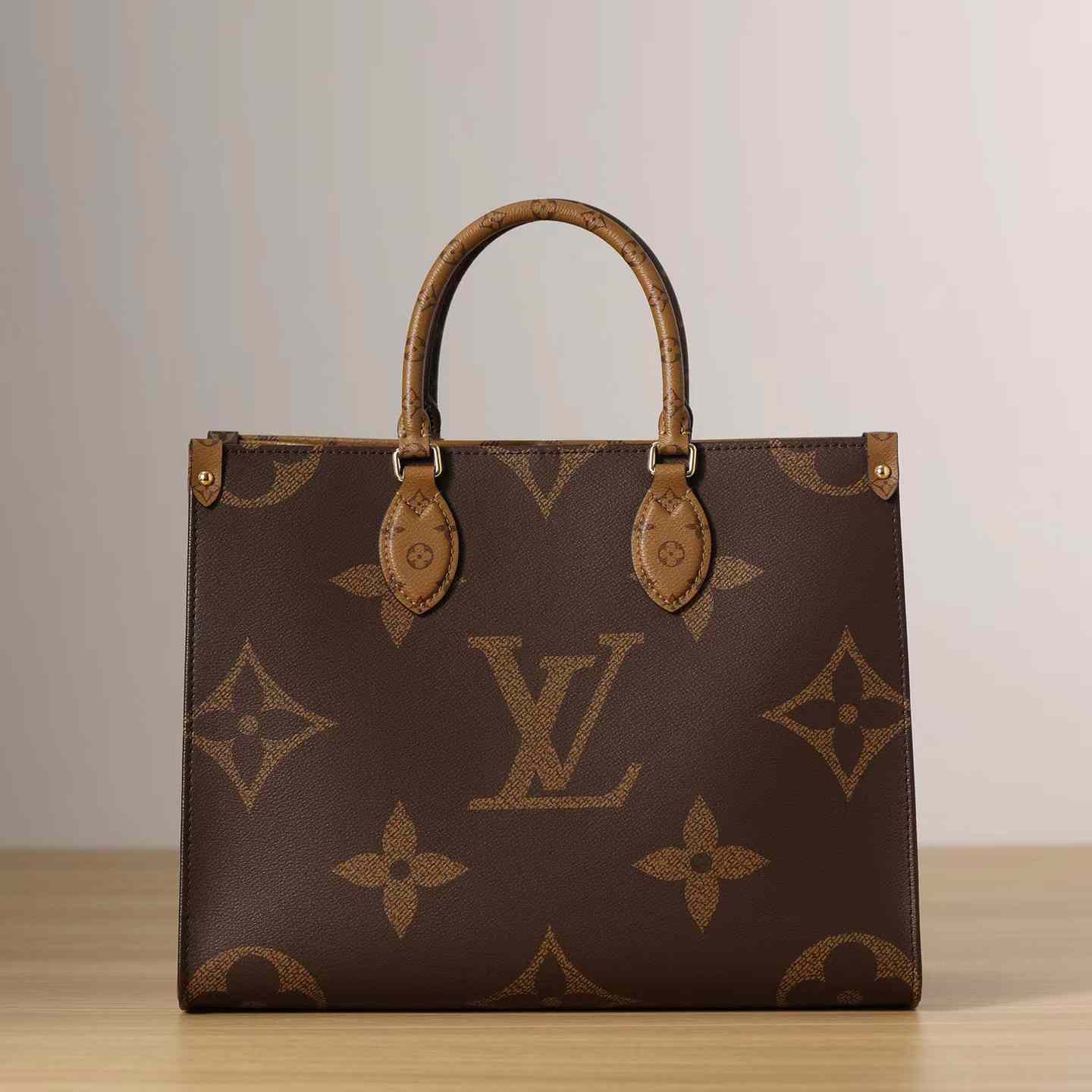 Louis Vuitton Onthego MM(34cm)   M45321 - DesignerGu