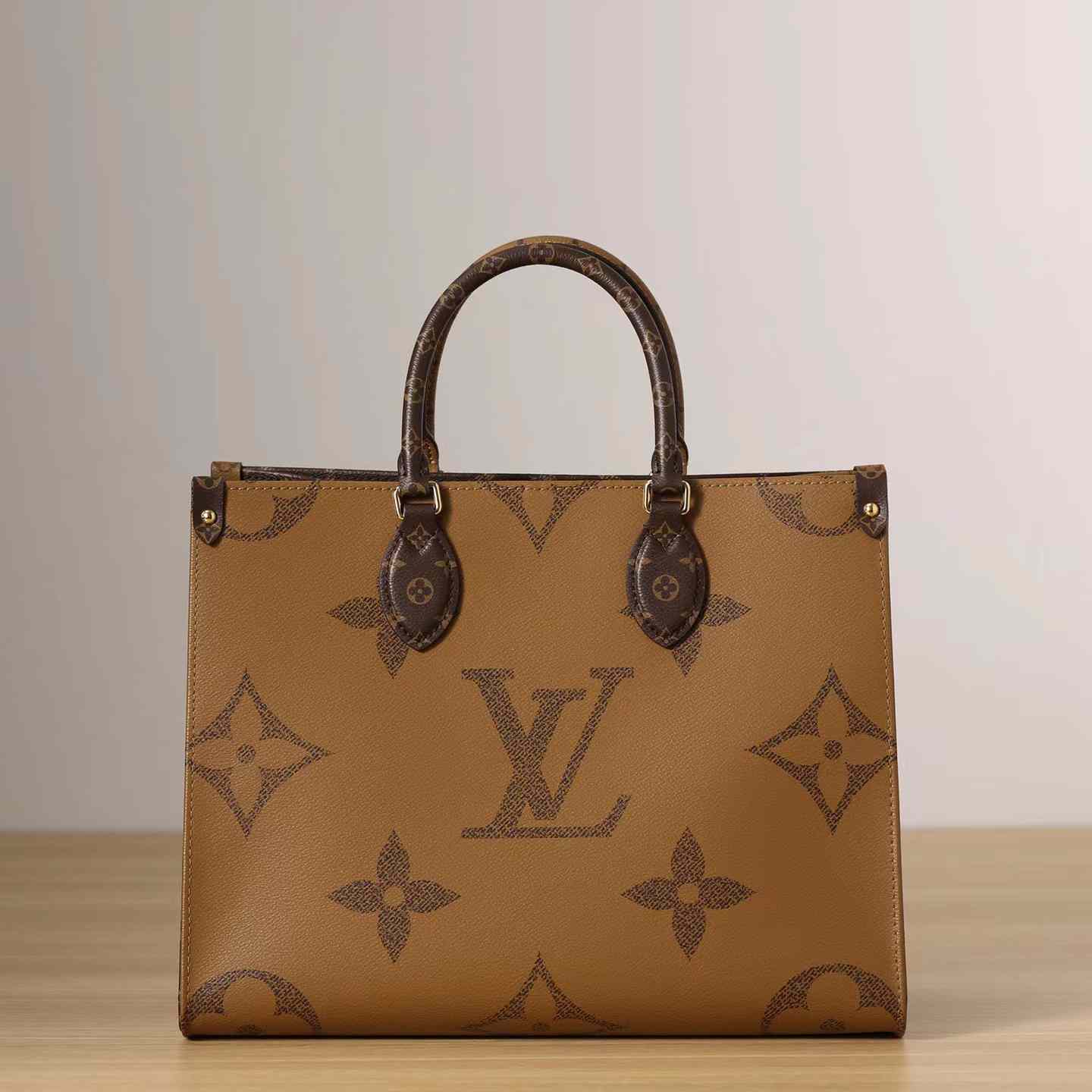 Louis Vuitton Onthego MM(34cm)   M45321 - DesignerGu