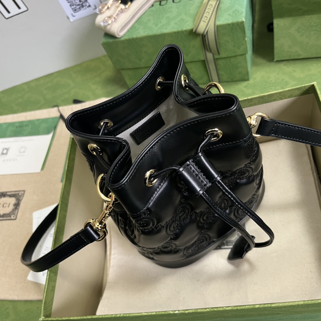 Gucci GG Matelassé Bucket Bag (17*20*10cm) - DesignerGu