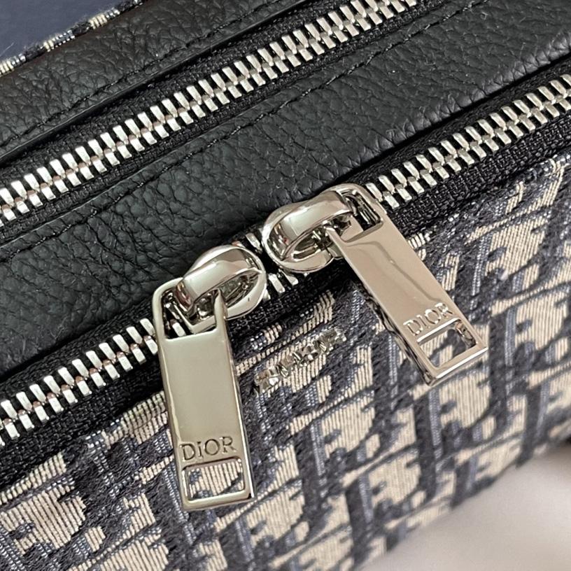 Dior Explorer Pouch With Strap - DesignerGu