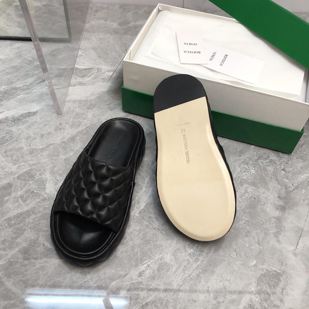 Bottega Veneta Padded  - DesignerGu