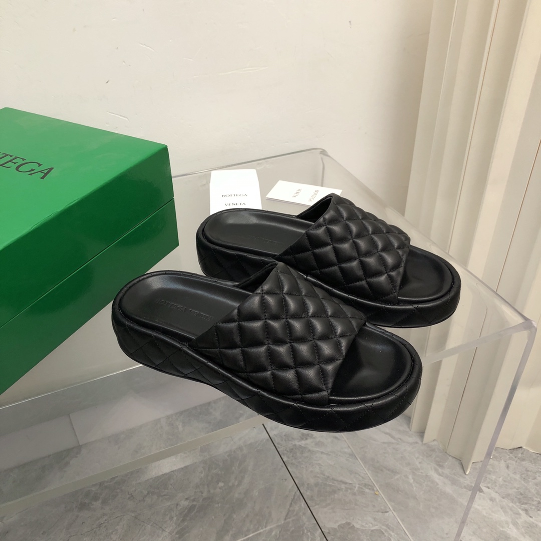 Bottega Veneta Padded  - DesignerGu