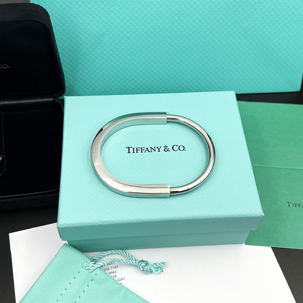 Tiffany&CO Lock Bangle In White Gold - DesignerGu