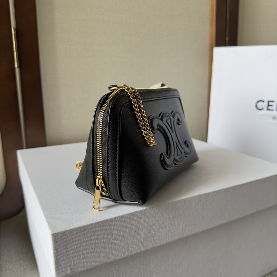 Celine Clutch On Chain Cuir Triomphe In Smooth Calfskin Black - DesignerGu