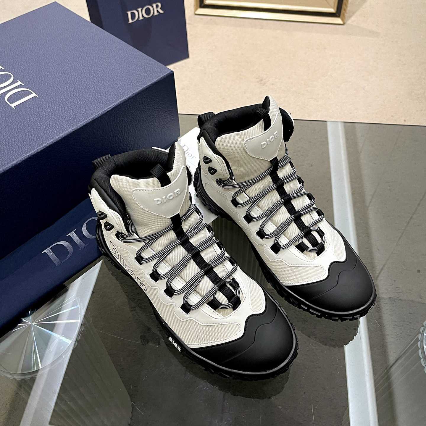 Dior  Diorizon Hiking Ankle Boot - DesignerGu