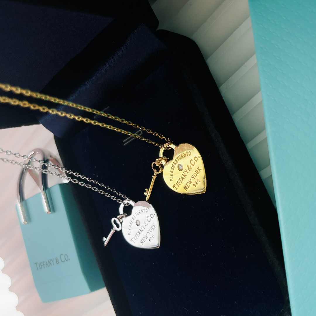 Tiffany&CO Heart Tag Pendant - DesignerGu
