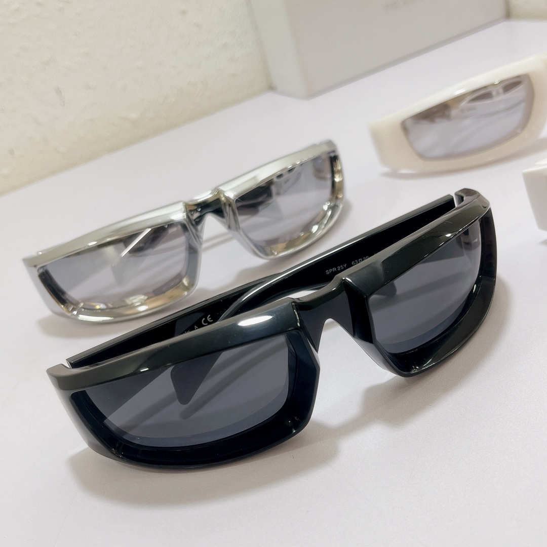 Prada Sunglasses          SPR 25Y - DesignerGu