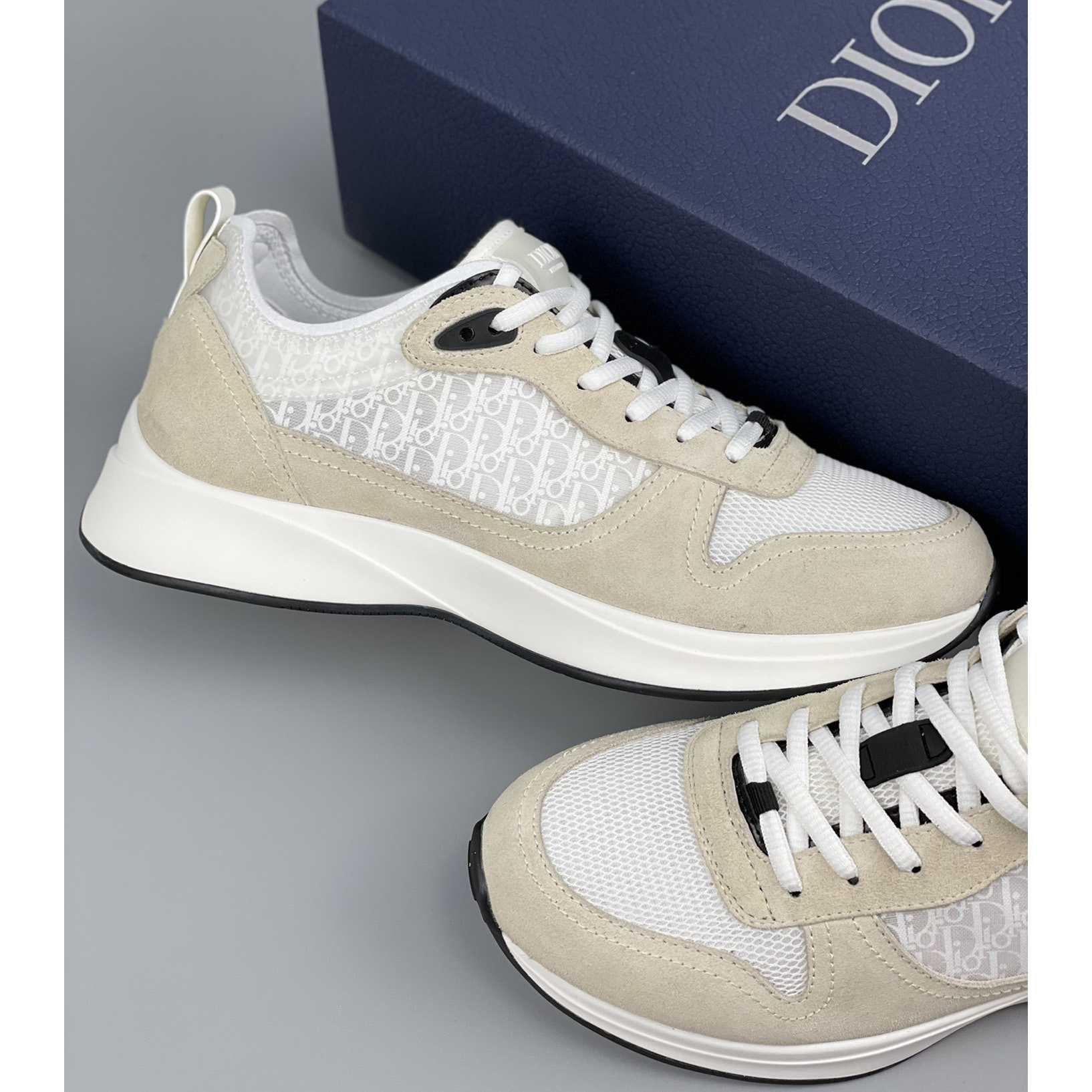 Dior B25 Runner Sneaker - DesignerGu