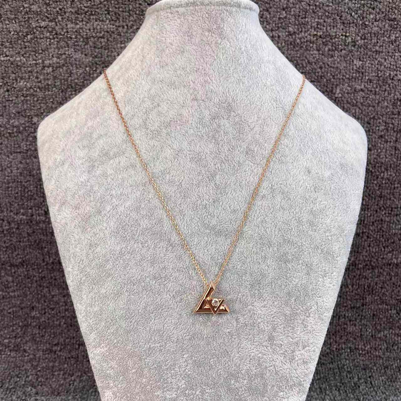 Louis Vuitton LV Volt One Small Pendant, Pink Gold And Diamond     Q93813 - DesignerGu