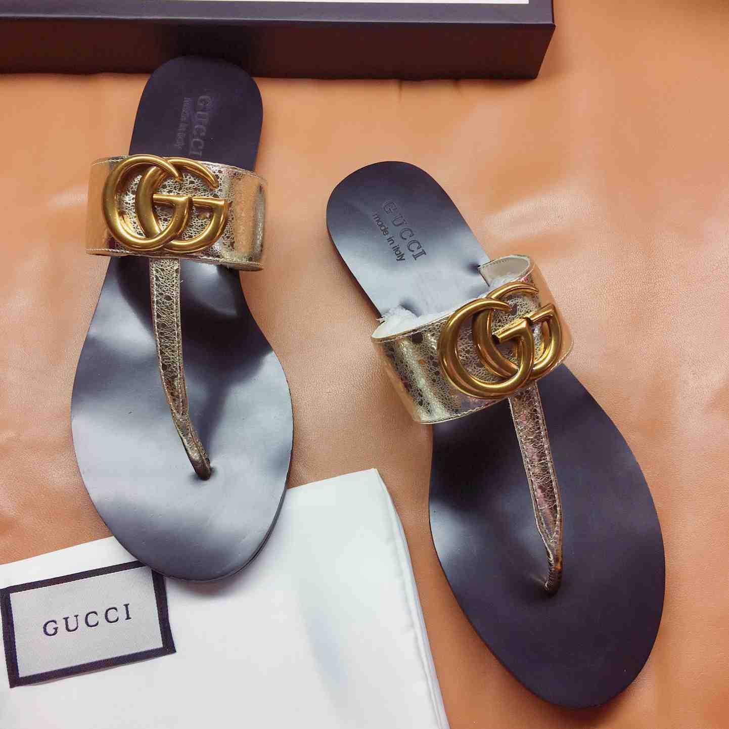 Gucci Marmont Leather Platform Sandals - DesignerGu