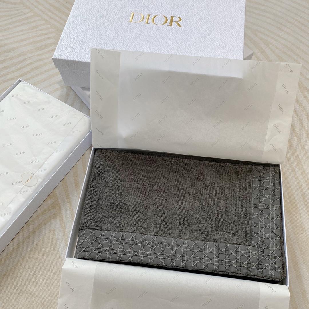 Dior Bath Mat - DesignerGu