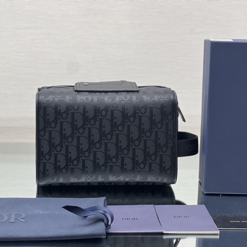 Dior Lingot Toiletry Case - DesignerGu