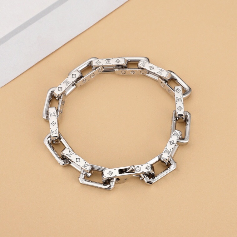 Louis Vuitton Monogram Chain Bracelet    M00308 - DesignerGu