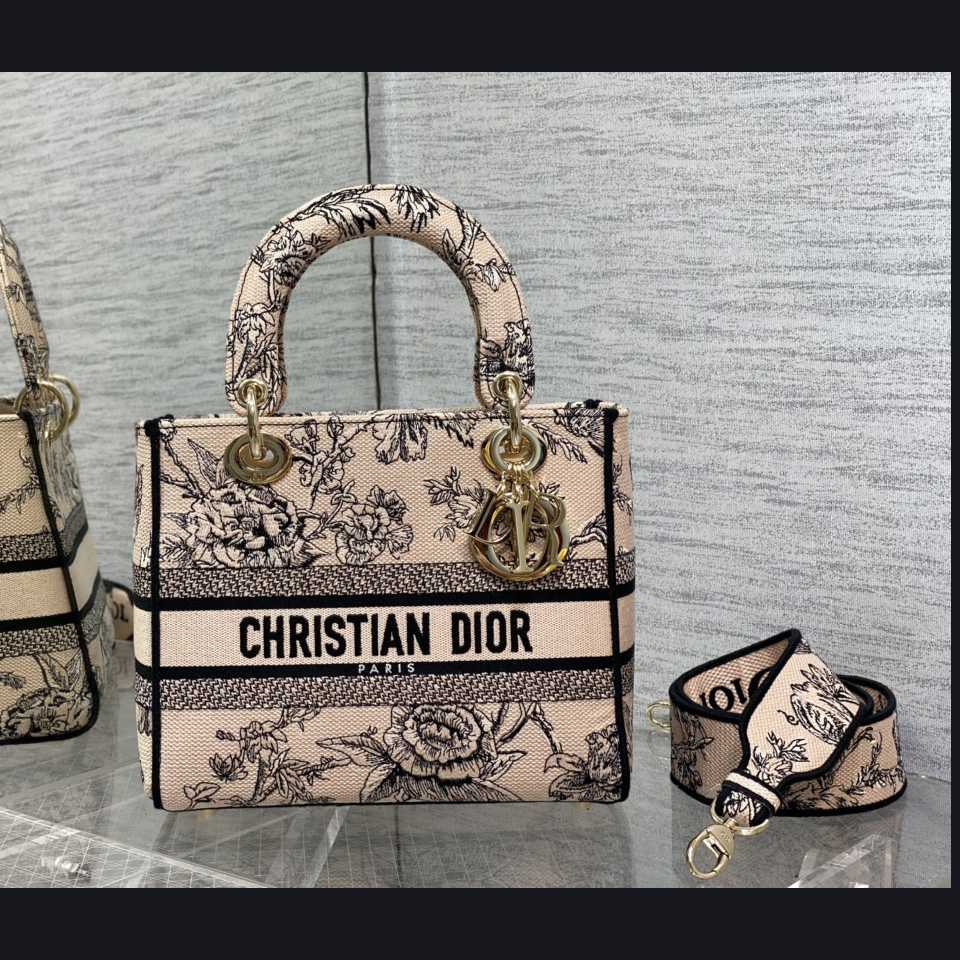 Dior Medium Lady D-lite Bag - DesignerGu