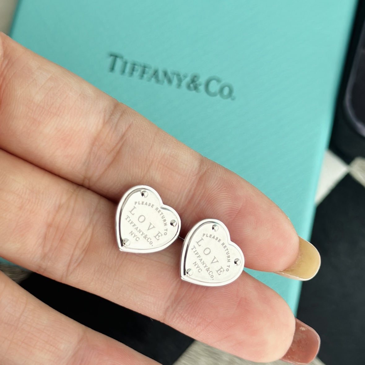 Tiffany&CO Heart Tag Earrings - DesignerGu