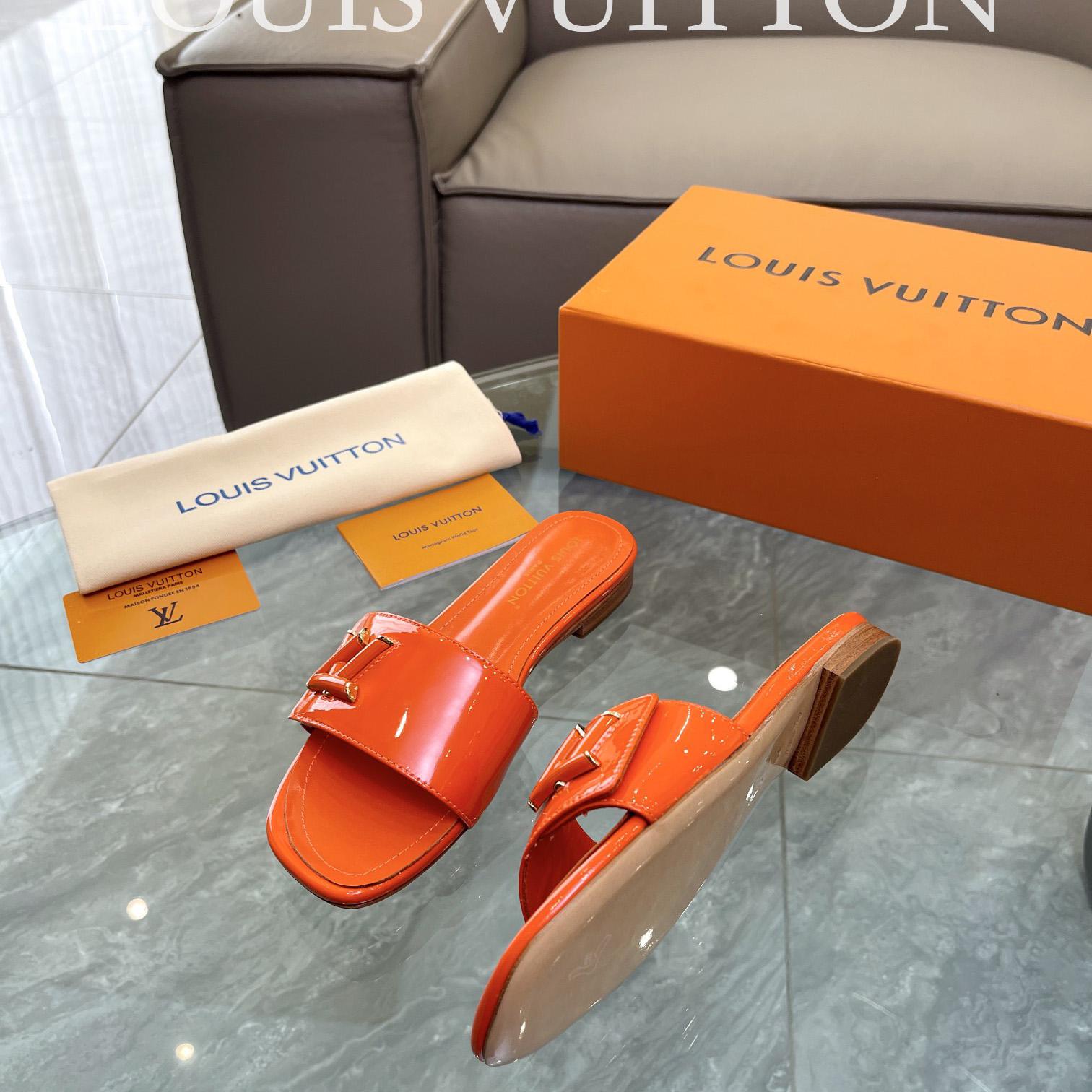 Louis Vuitton Shake Flat Mule       - DesignerGu